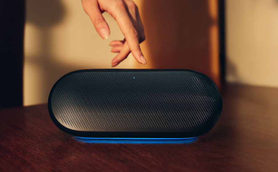 Harman Kardon Luna 2 Integrated battery for up to 12 hours of playback time - Image